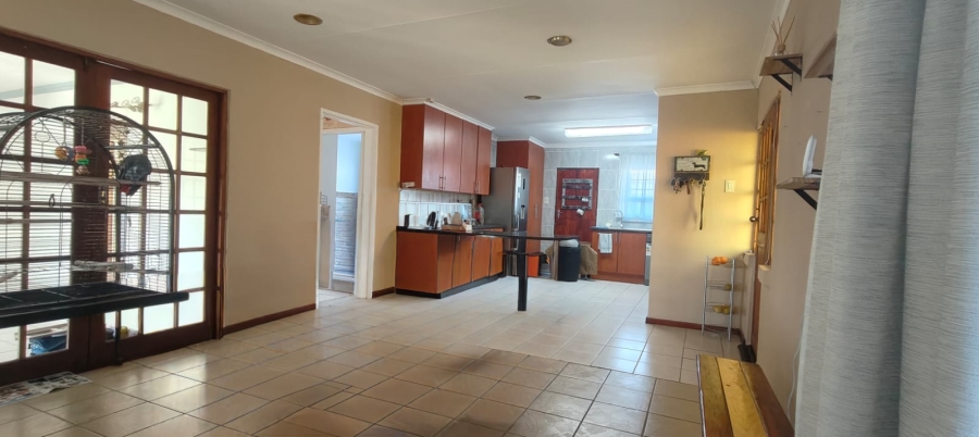To Let 3 Bedroom Property for Rent in Overbaakens Eastern Cape